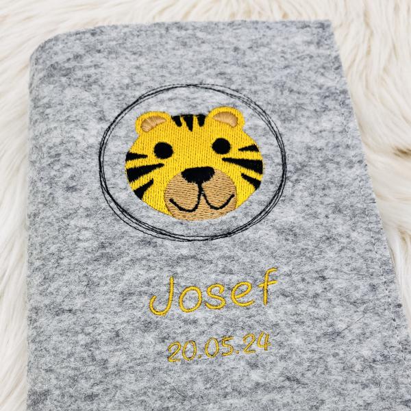 Stickdatei Tiger im Doodle-Rahmen für 10x10cm Stickrahmen