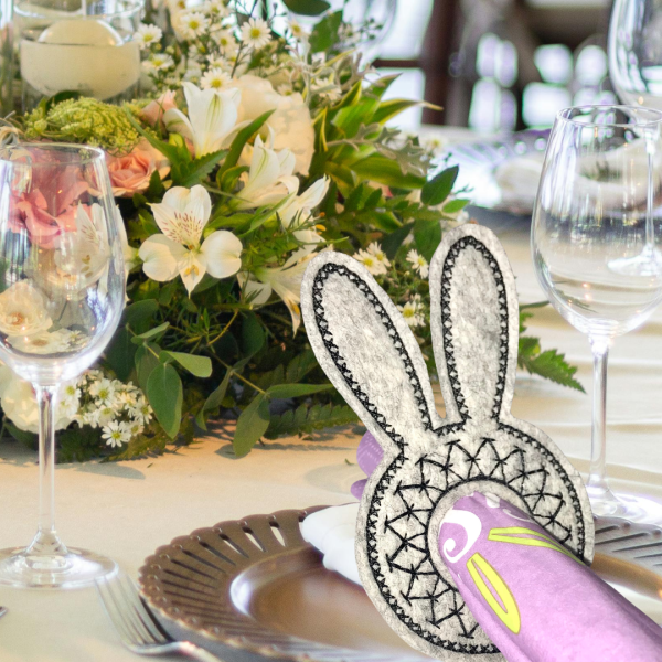 Preview: Stickdateien-Set 8 Serviettenringe Hase ITH für den 18x30cm Stickrahmen