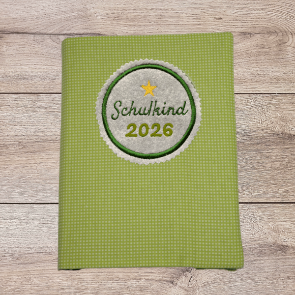 Preview: Stickdatei Button Schulkind 2026 mit Stern | Einschulung 2026 | ITH & Maschinenstickerei