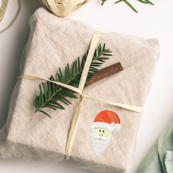 Preview: Weihnachtsmann / Nikolaus Stickdatei für 4x6cm Rahmen