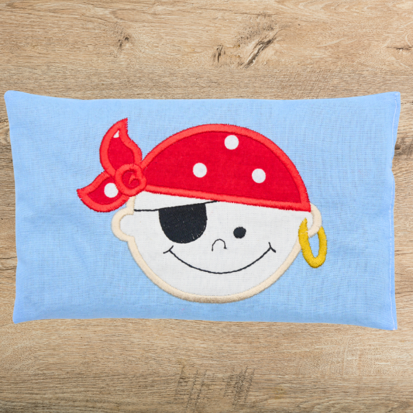 Körnerkissen bestickt mit Piratenkopf-Applikation -sofort lieferbar-