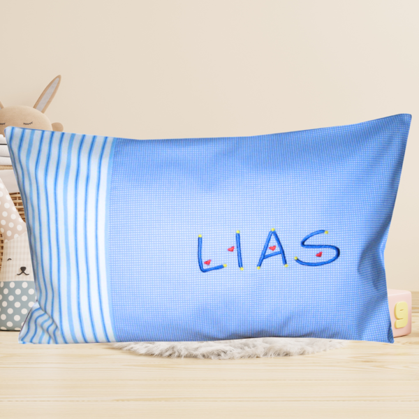 Preview: Namenskissen - Hülle 30x50 cm mit Wunschname bestickt
