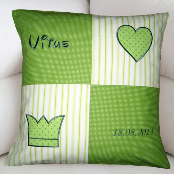 Preview: Kissenhülle mit Name + Datum + Herz + Krone bestickt 40x40 cm -grün-