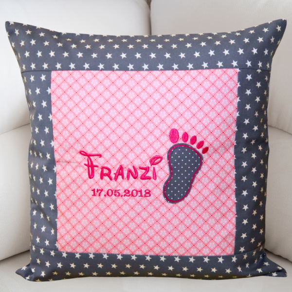 Kissenhülle mit Name + Datum + Herz + Krone bestickt 40x40 cm