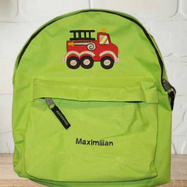 Kindergartenrucksack mit Wunschmotiv und Name bestickt Farbe: apfelgrün -personalisiert-