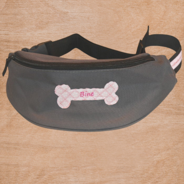 Gürteltasche grau bestickt Knochen-Applikation