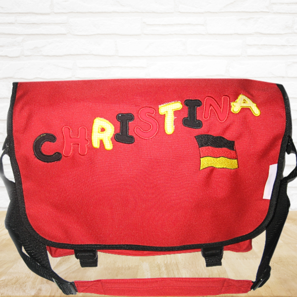 große Tasche mit Wunschmotiv und Name bestickt für Schule, Uni, als Wickeltasche oder Hundekramtasche -personalisiert- rot