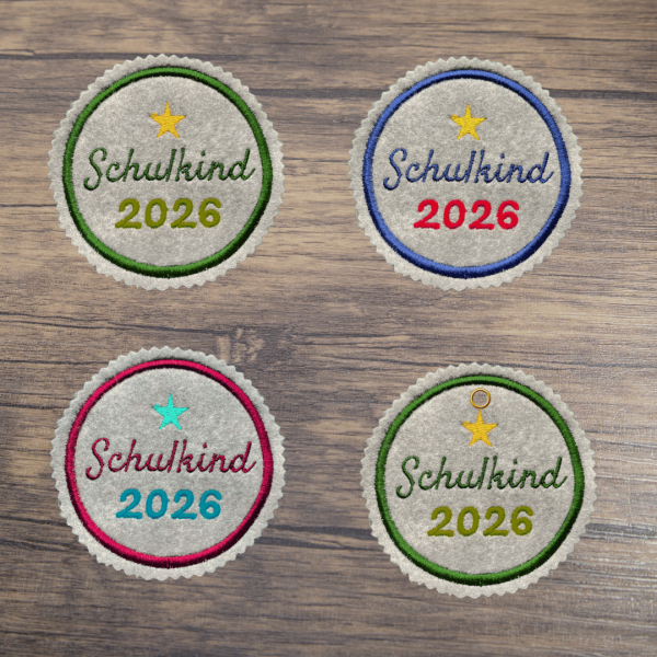Stickdatei Button Schulkind 2026 mit Stern | Einschulung 2026 | ITH & Maschinenstickerei