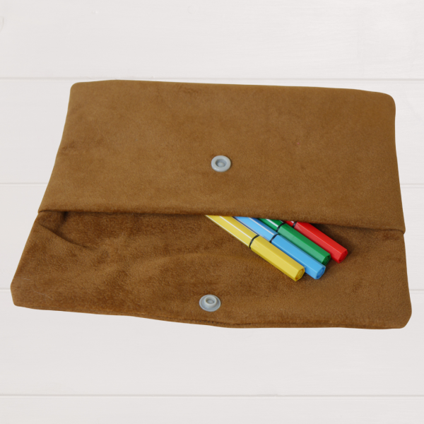 ITH Stickdatei Kosmetiktasche für den 18x30 cm Stickrahmen mit gesticktem Doodle-Herz als Geschenkidee