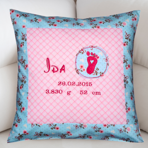 Kissenhülle mit Name + Datum + Herz + Krone bestickt 40x40 cm
