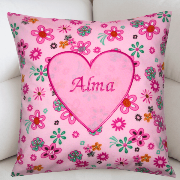 Namenskissen-Hülle mit Herz-Applikation und Wunschname bestickt 35x35 cm