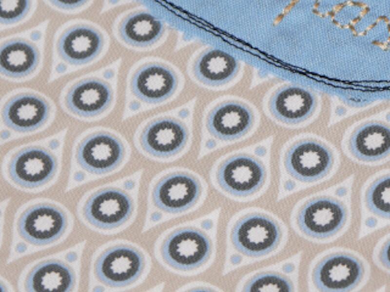 Mutterpasshülle bestickt mit Herz und Schriftzug sofort lieferbar